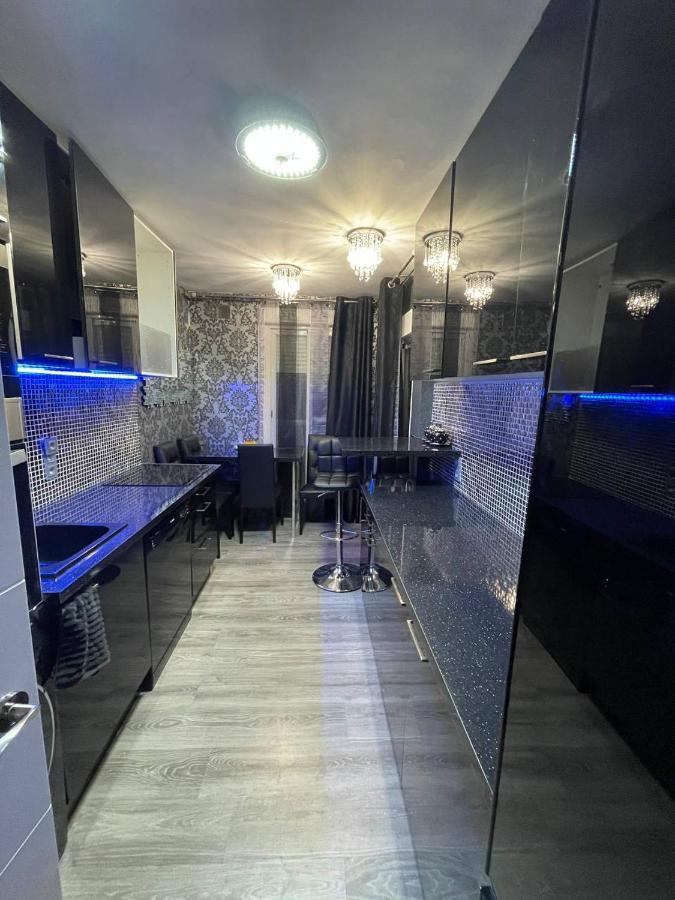 Luxury Room En Мадрид Экстерьер фото